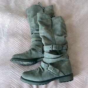 Roxy grey suede winter boots